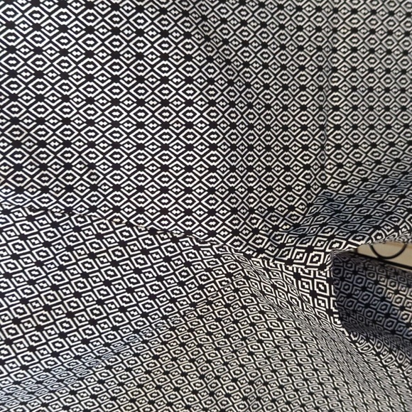 Rafaella Comfort Shorts White Geometric Pull On Elastic Waistband 18 NICE - Picture 6 of 9